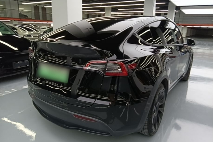 Tesla Model Y 2023 #7 Tesla Model Y 2023 car image #7