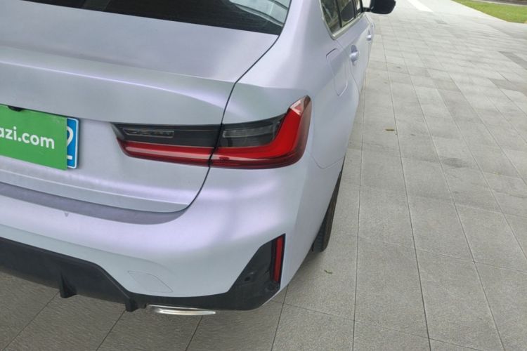 BMW 3 Series 2023 #8 BMW 3 Series 2023 صورة سيارة #8
