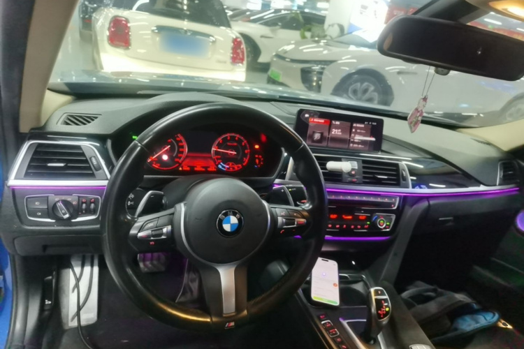 BMW 3 Series 2019 #10 BMW 3 Series 2019 car image #10