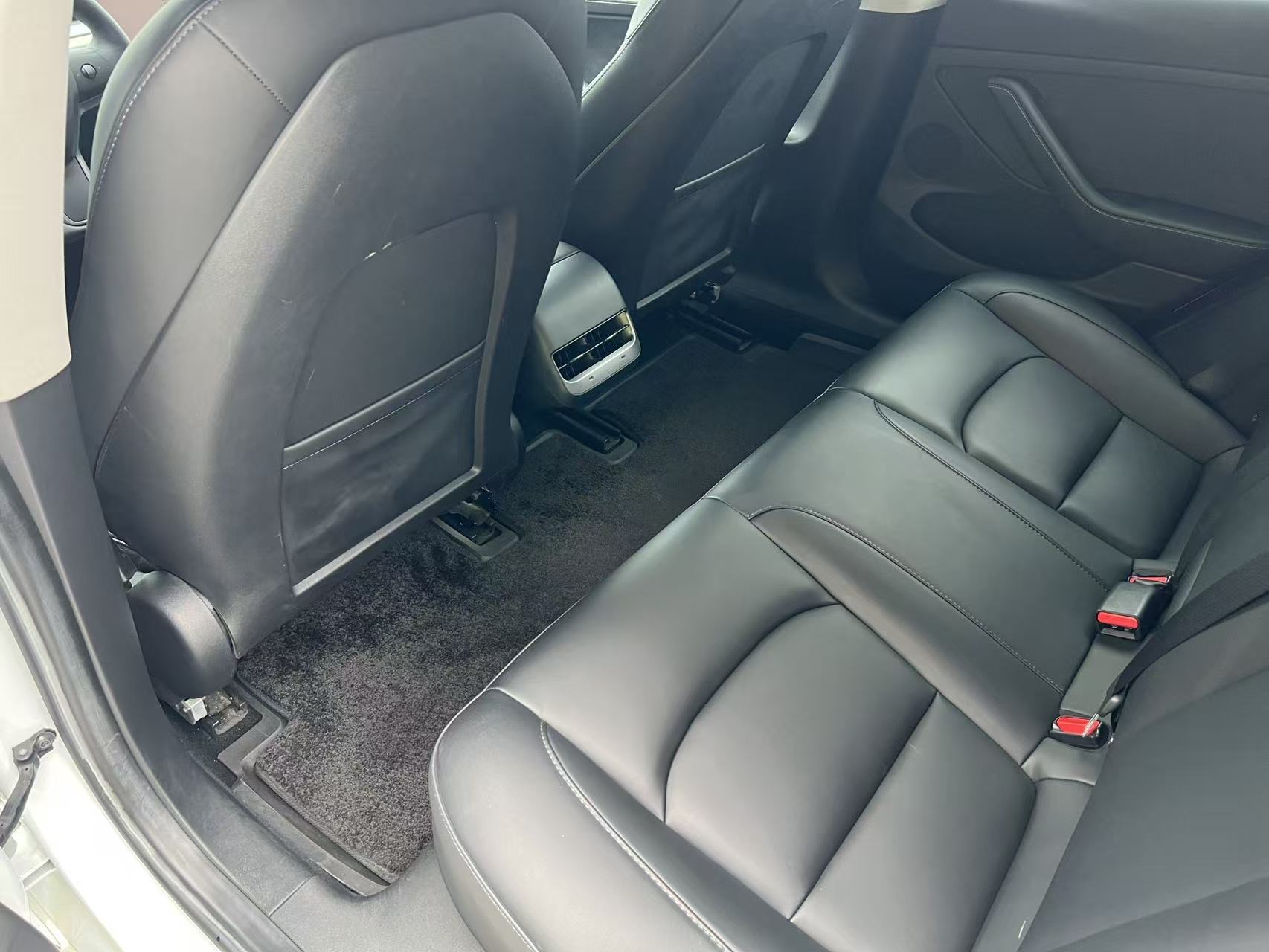 Tesla Model 3 2022 car image #7