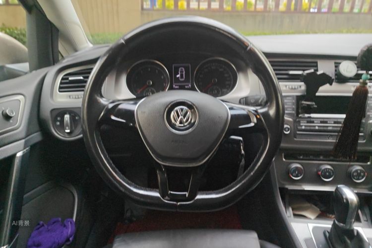 Volkswagen Golf 2014 car image #12