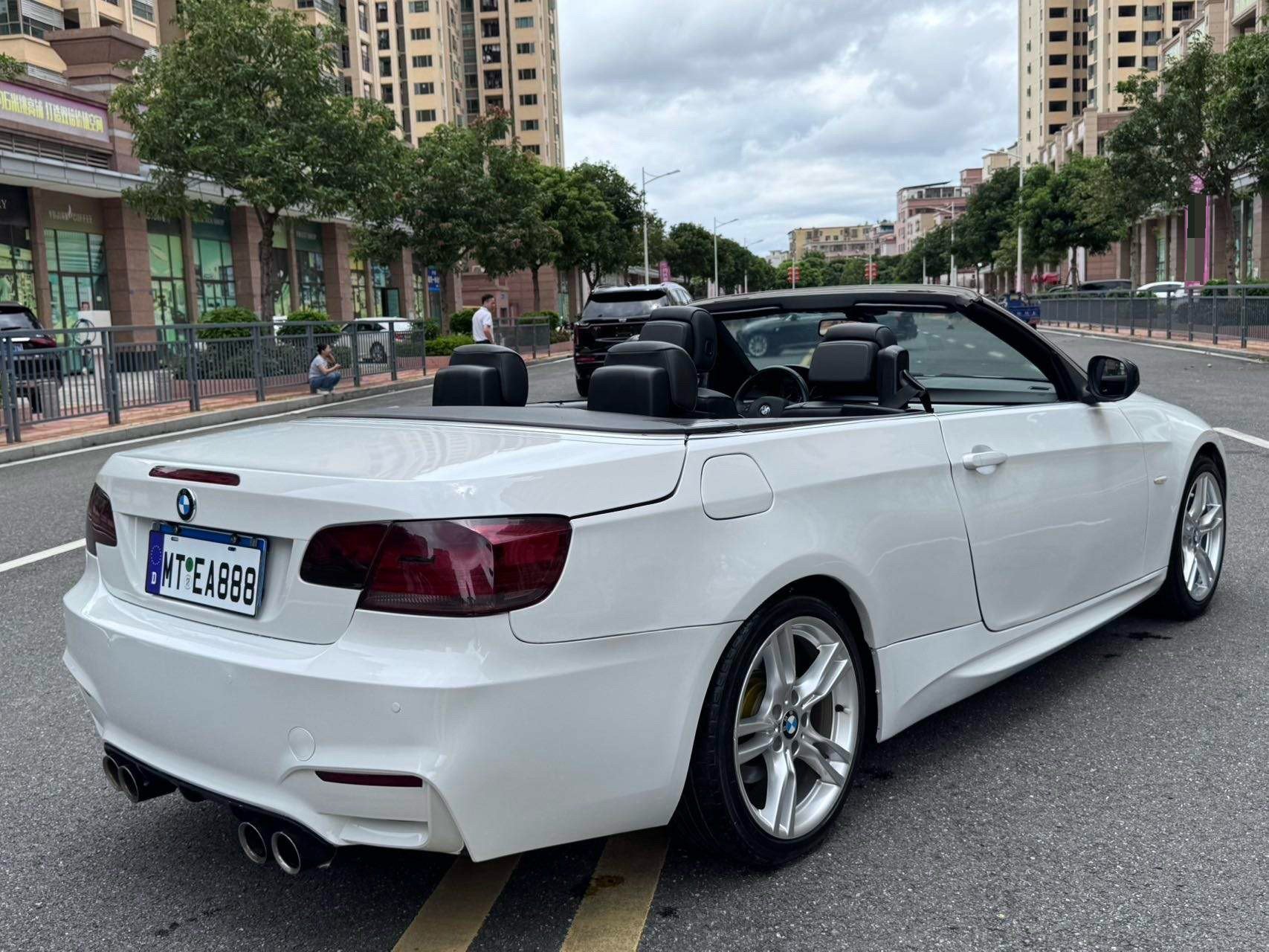 BMW 3 Series (Imported) 2010 car image #19