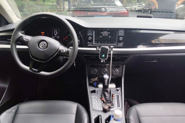 Volkswagen Lavida 2019 car image #11