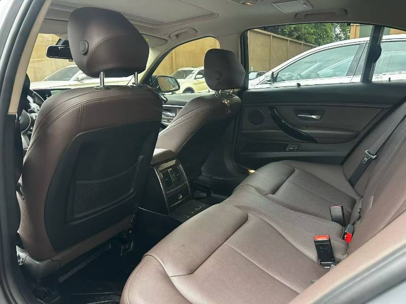BMW 3 Series 2018 #6 BMW 3 Series 2018 car image #6