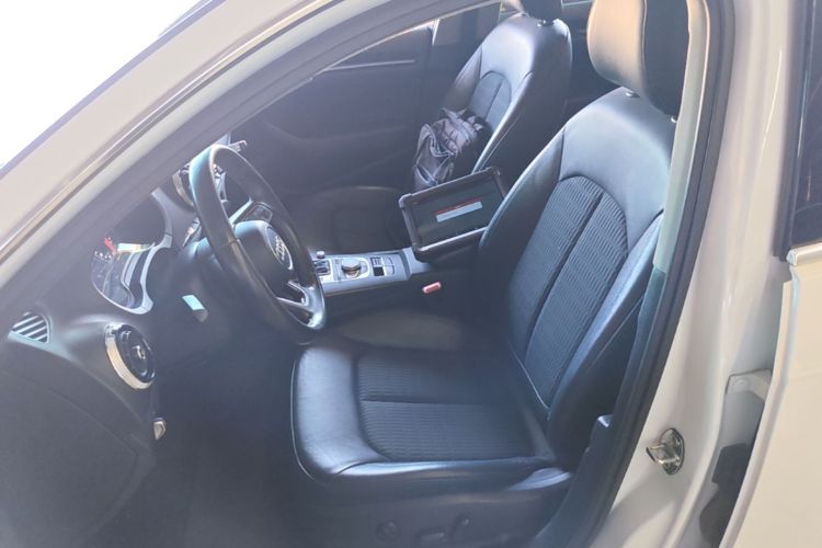 Audi A3 2018 car image #15