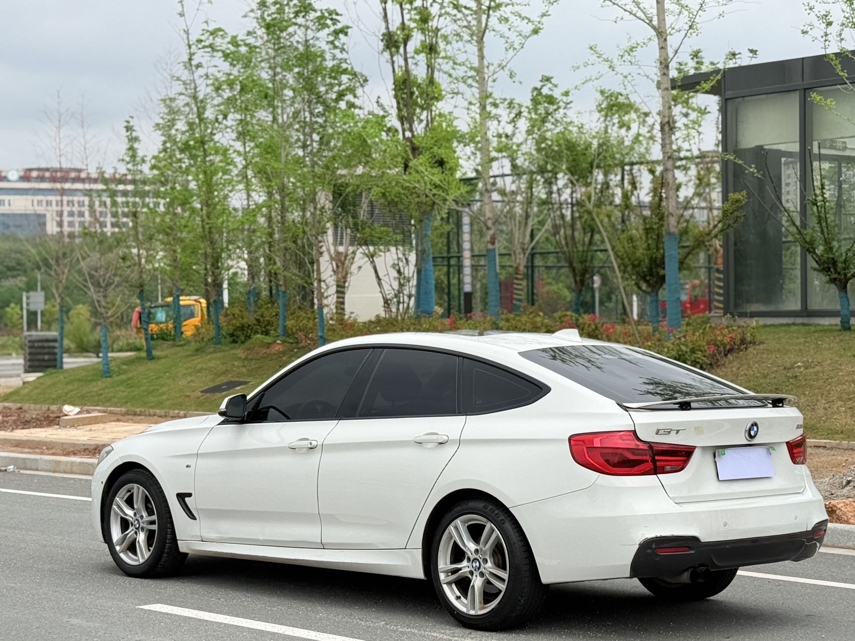 BMW 3 Series GT 2018 #11 BMW 3 Series GT 2018 изображение автомобиля #11