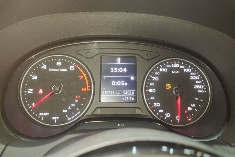 Audi A3 2019 immagine di auto #12