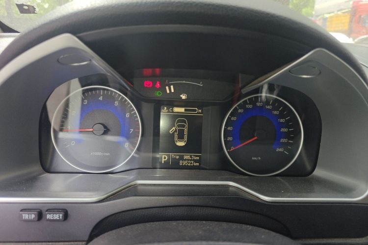GEELY Emgrand 2015 #12 GEELY Emgrand 2015 car image #12