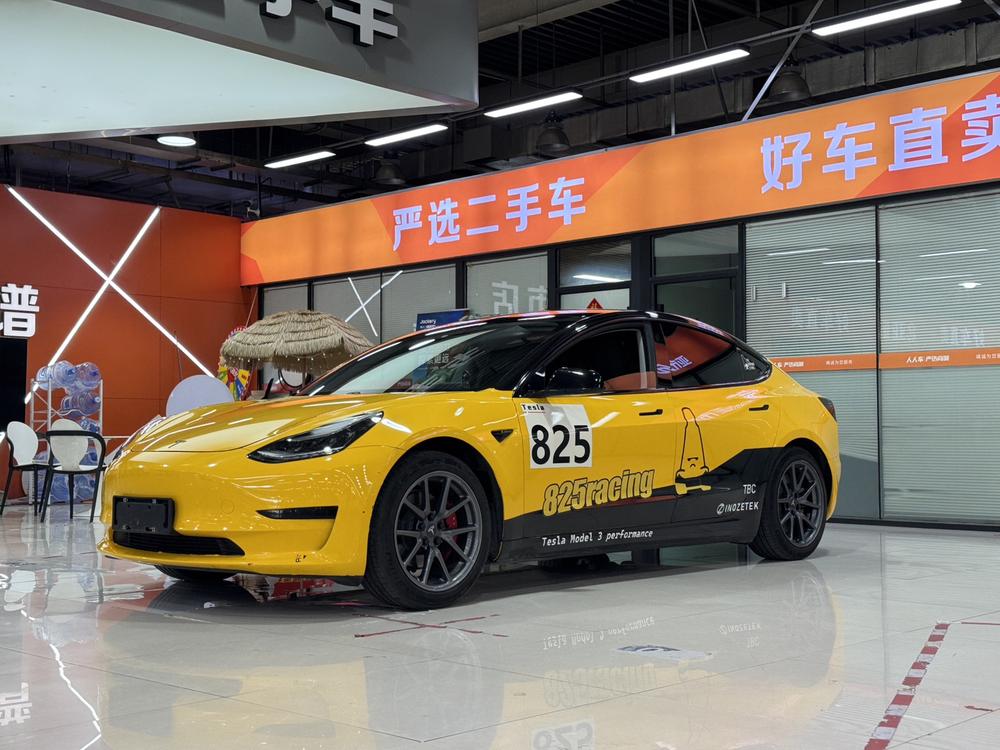 Tesla Model 3 2020 car image 