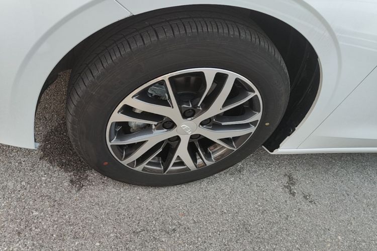 GEELY Emgrand 2025 #9 GEELY Emgrand 2025 immagine di auto #9