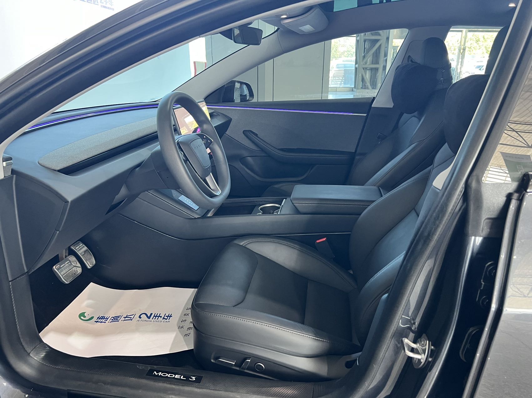Tesla Model 3 2024 car image #5