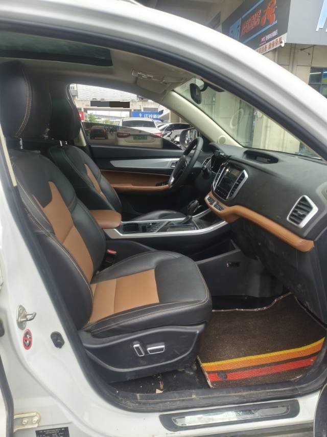 GEELY Vision X6 2019 car image #2