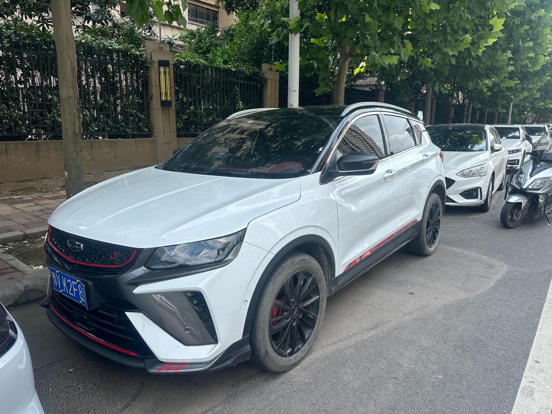 GEELY Coolray 2021 GEELY Coolray 2021 car image
