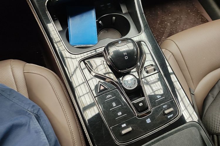 BYD Han 2021 car image #18