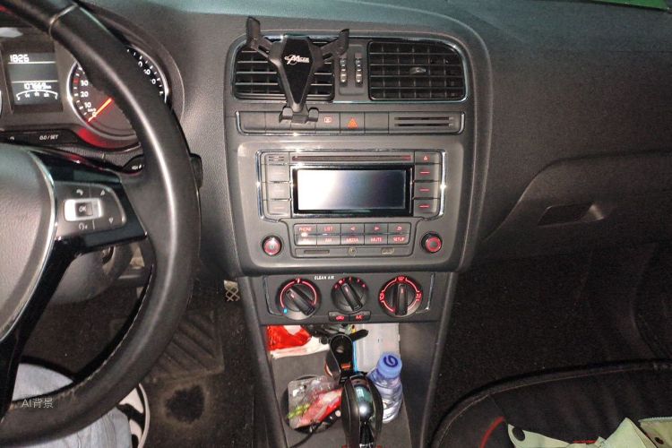 Volkswagen Polo 2016 car image #15