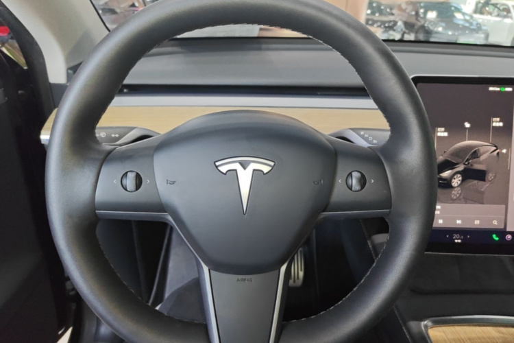 Tesla Model Y 2022 #11 Tesla Model Y 2022 car image #11