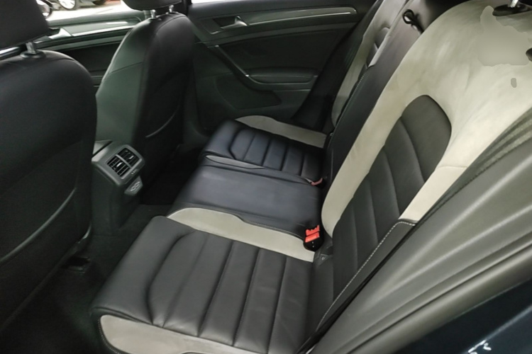 Volkswagen Golf 2018 immagine di auto #17
