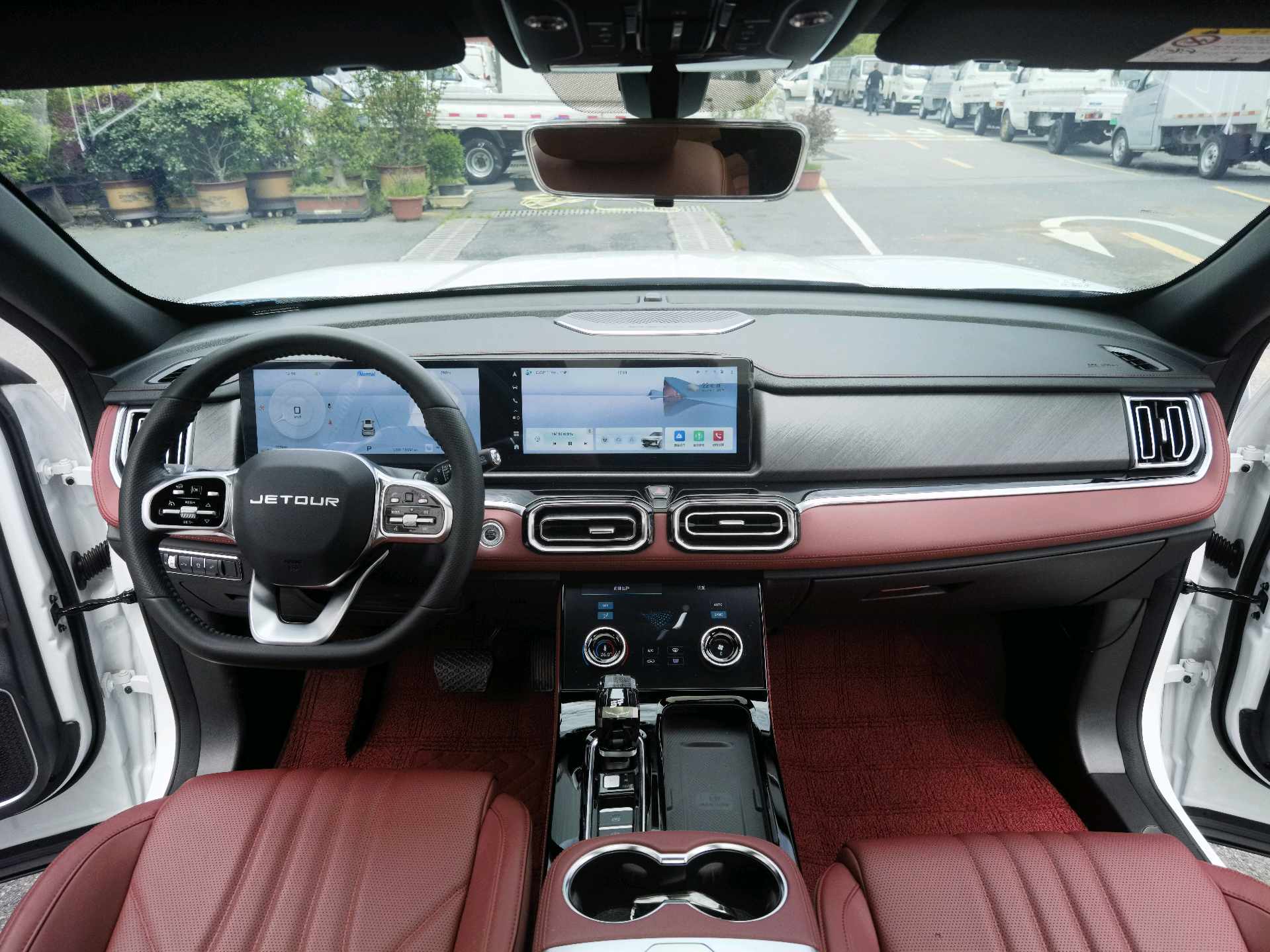 Jetour X70 PLUS 2024 car image #3