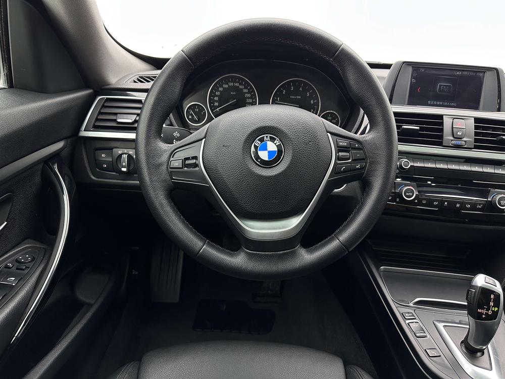 BMW 3 Series GT 2018 #18 BMW 3 Series GT 2018 immagine di auto #18