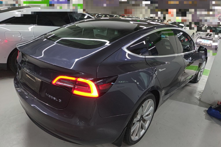 Tesla Model 3 2020 car image #7
