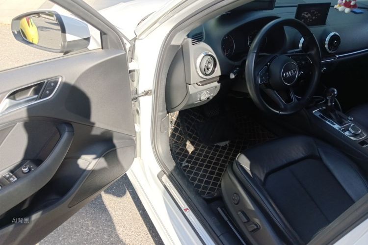 Audi A3 2018 car image #18