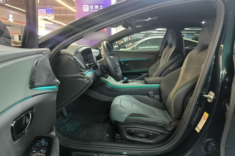 BYD Han 2022 car image #16