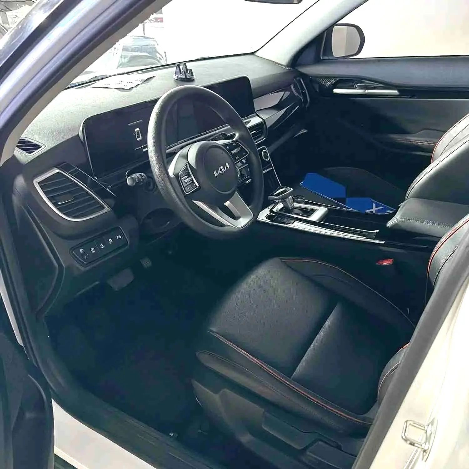 Kia Seltos 2023 #2 Kia Seltos 2023 imagen de coche #2