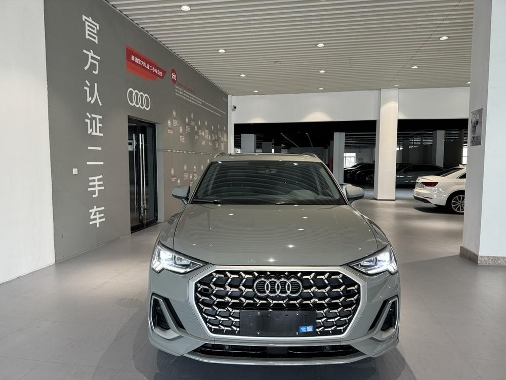 Audi Q3 2025 #2 Audi Q3 2025 car image #2