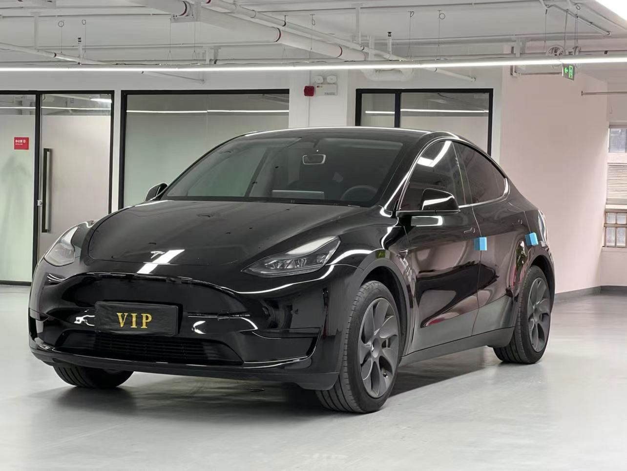 Tesla Model Y 2022 #3 Tesla Model Y 2022 car image #3