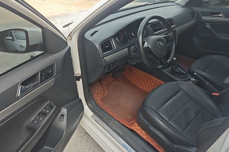 Volkswagen Lavida 2016 car image #16