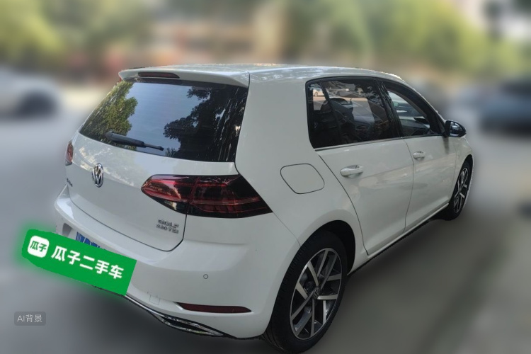 Volkswagen Golf 2018 car image #7