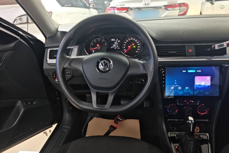 Volkswagen Bora 2022 car image #15
