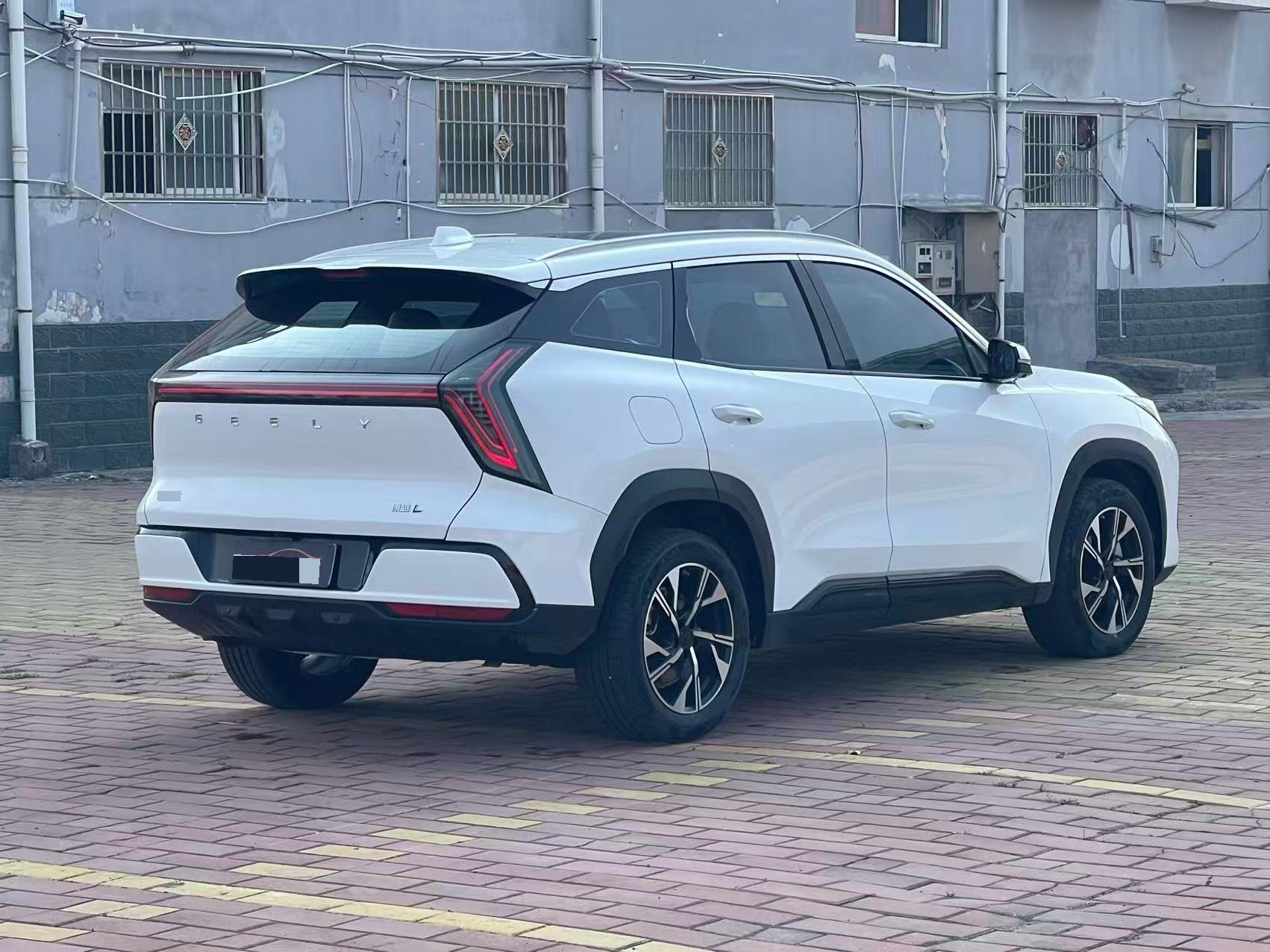 GEELY Boyue L 2025 car image #5