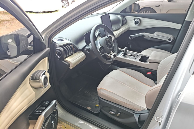 BYD Yuan Plus 2023 car image #16