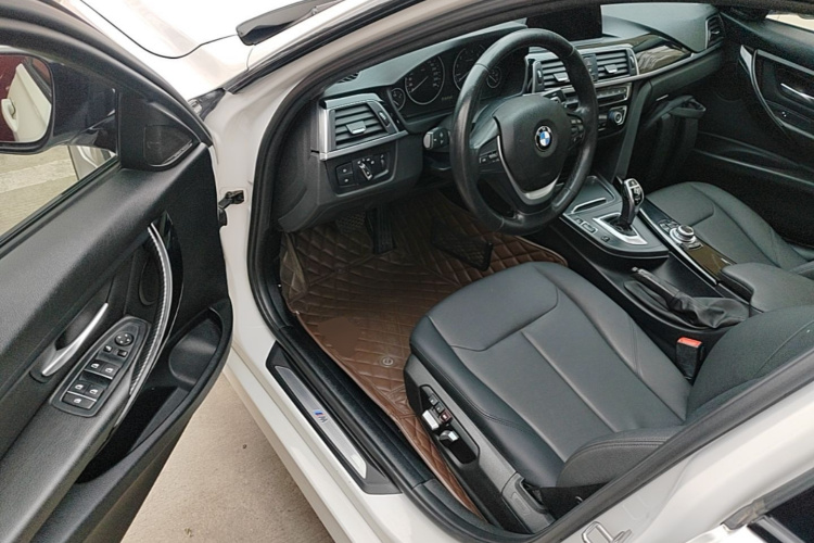 BMW 3 Series 2017 imagen de coche #10