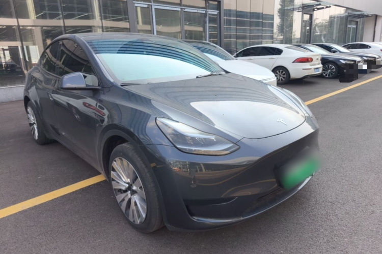 Tesla Model Y 2024 car image #4