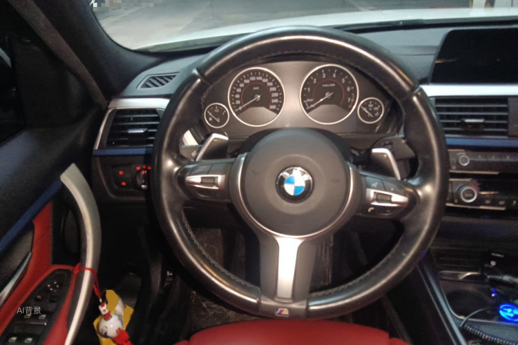 BMW 3 Series 2019 car image #12