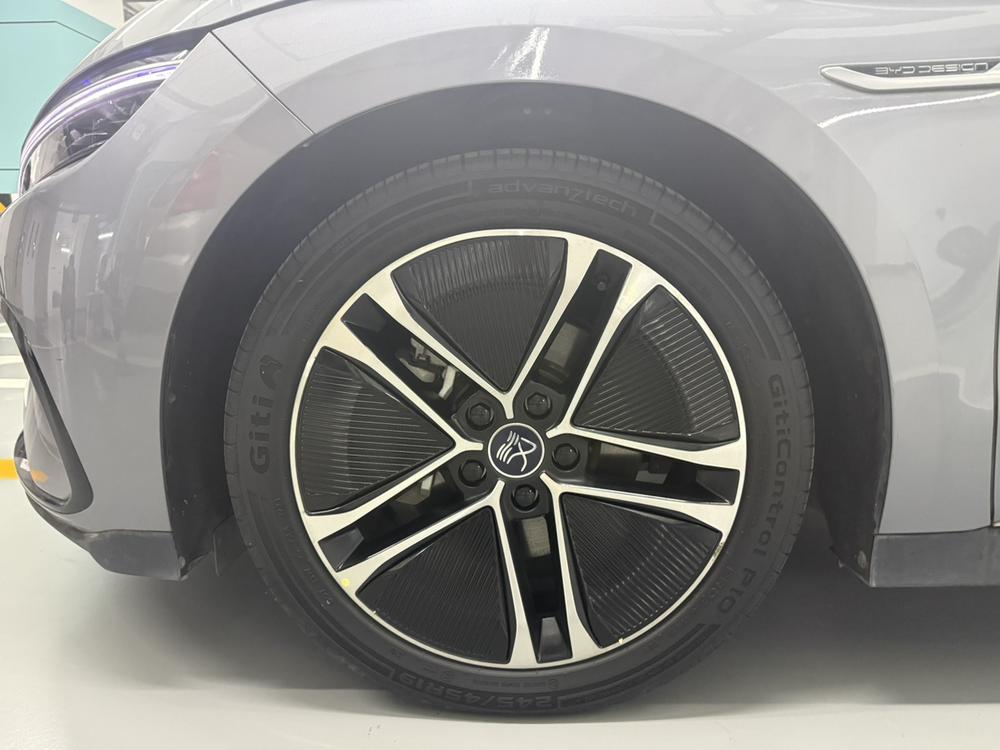 BYD Han 2023 car image #12