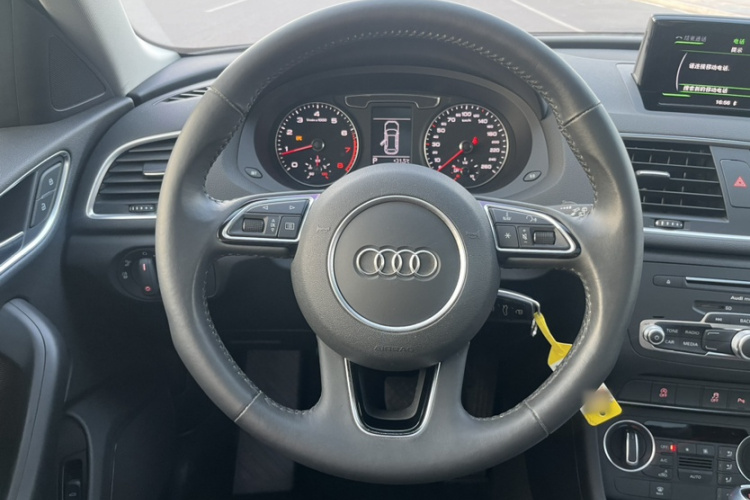 Audi Q3 2018 #17 Audi Q3 2018 car image #17