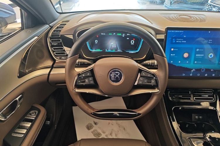 BYD Han 2021 car image #11