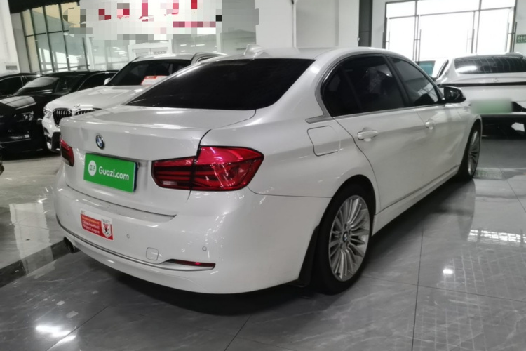 BMW 3 Series 2018 car image #7