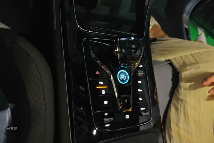 BYD Han 2024 car image #16