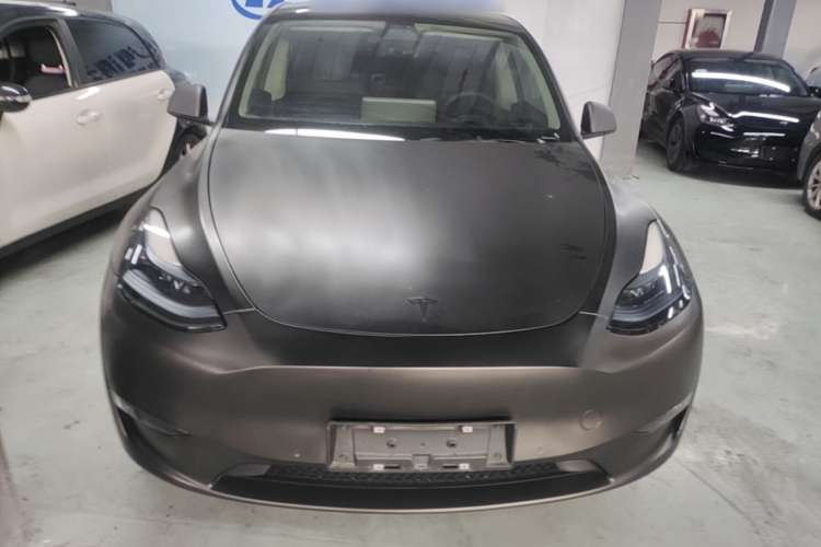 Tesla Model Y 2022 car image #3