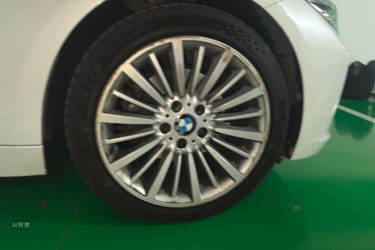 BMW 3 Series 2017 car image #9