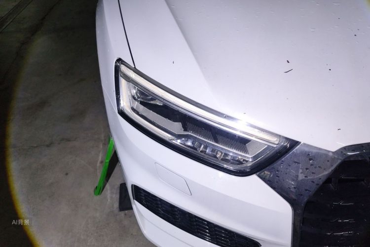Audi Q3 2019 car image #8