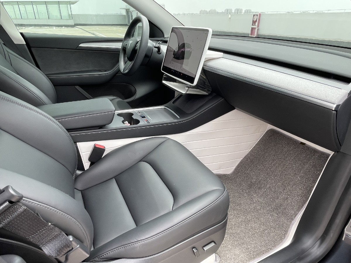 Tesla Model Y 2024 #12 Tesla Model Y 2024 car image #12