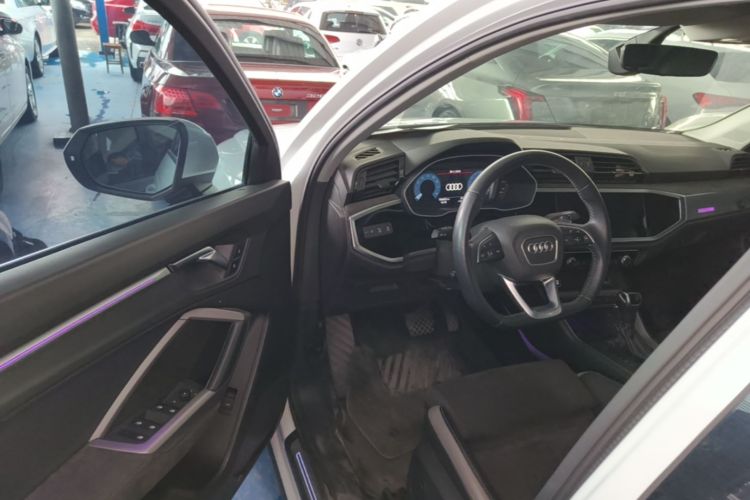 Audi Q3 2021 #16 Audi Q3 2021 car image #16