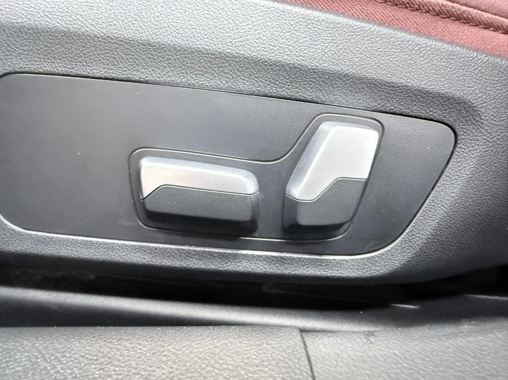 BMW 3 Series 2023 #18 BMW 3 Series 2023 car image #18