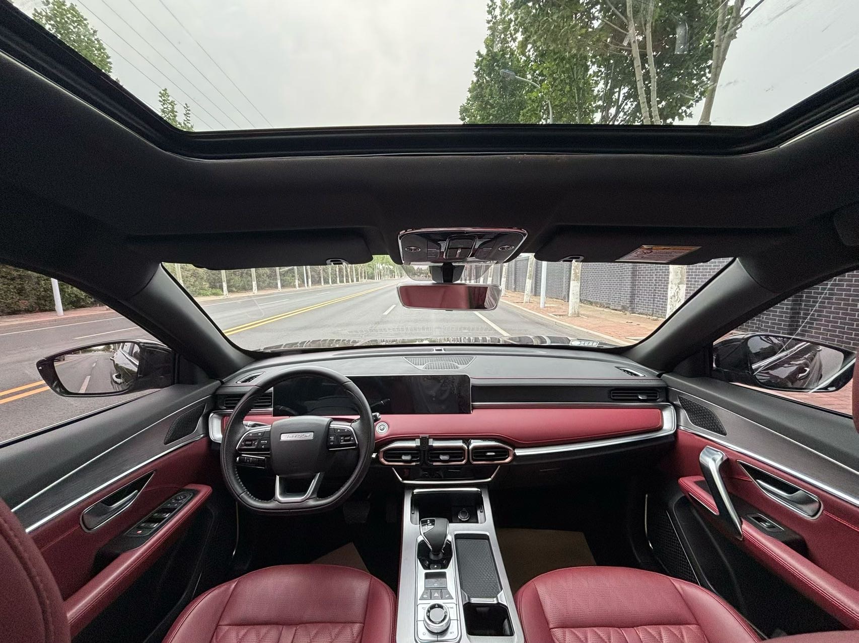 Jetour X70 PLUS 2024 car image #8