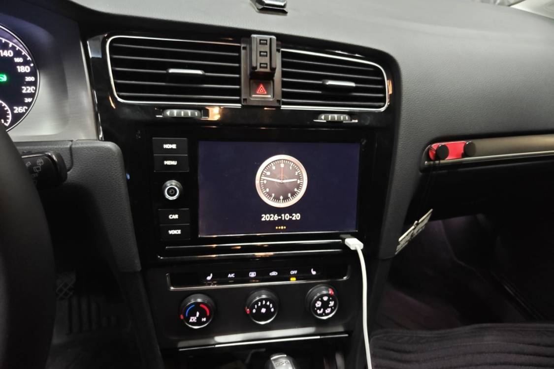 Volkswagen Golf 2015 car image #26